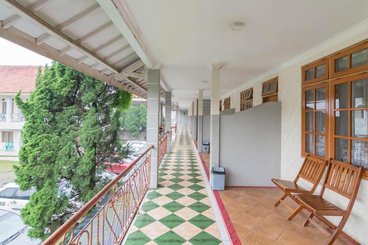 Hotel Puspa Sari Redpartner Ciater Zewnętrze zdjęcie